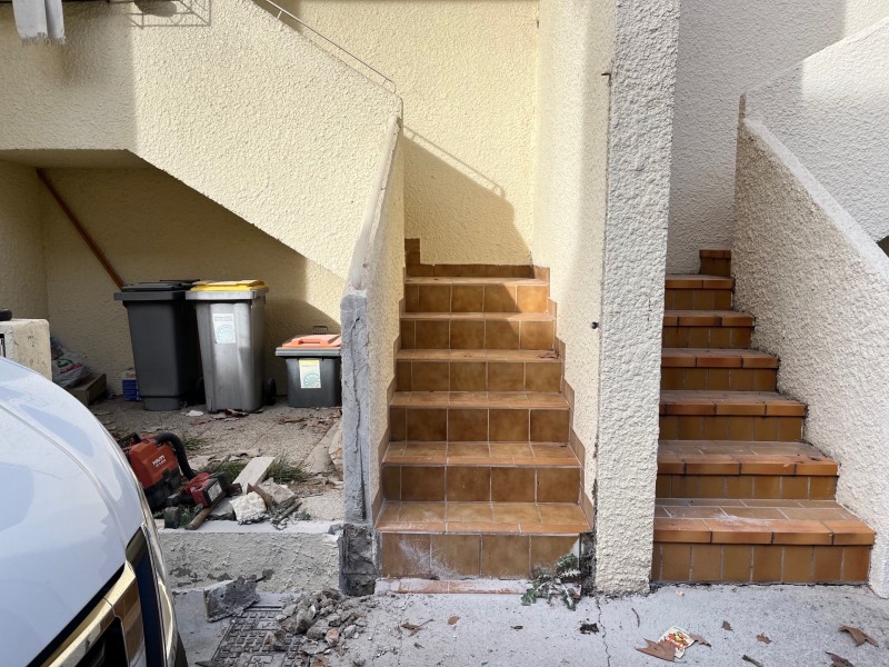 Création d’une clôture en limite de propriété donnant directement sur le trottoir à Montpellier dans L'Hérault